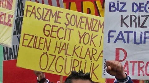 Yükselen Milliyetçilik ve Solun Zaaflı Tutumu
