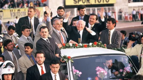 İslami Harekette Yaşanan Ayrışma Süreci/2