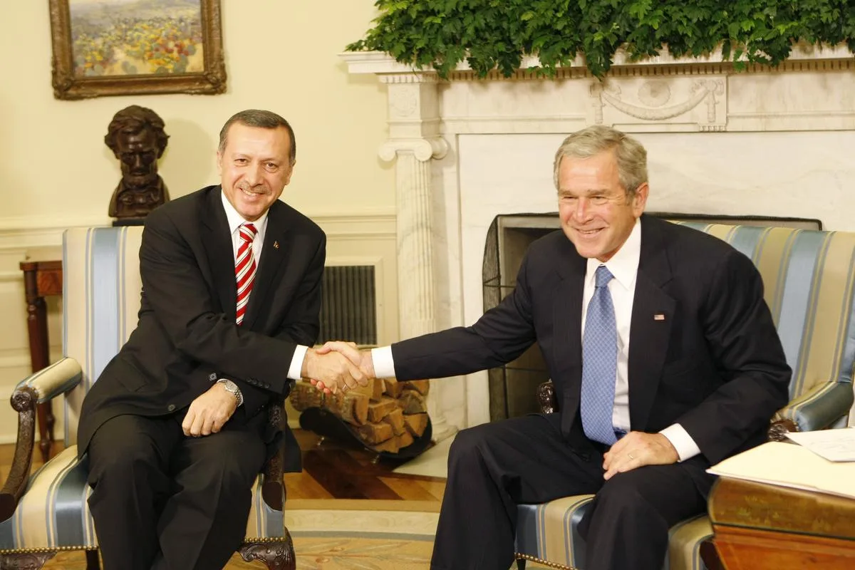 Uluslararası Cephede Sıkışan Burjuvazi Çıkış Arıyor