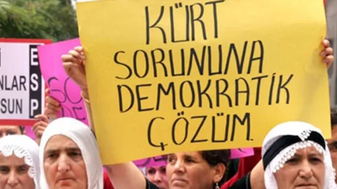 Kürt Sorununda Çözümsüzlük Toplumu Zehirliyor