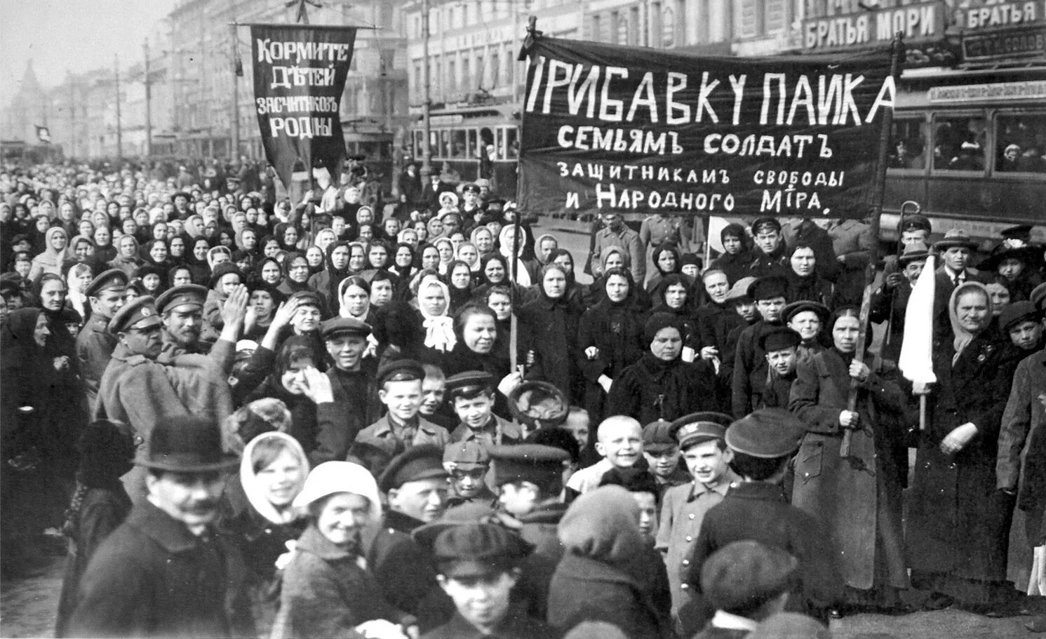 Ekim 1917: Dünyayı Sarsan Kızıl Fırtına