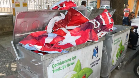 Bayrak Neyi Temsil Ediyor?