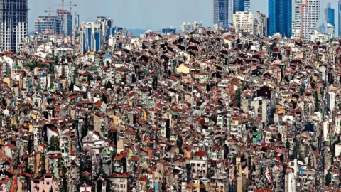 Cangıla Dönüşen Kapitalist Kent İnsanlığı Boğuyor