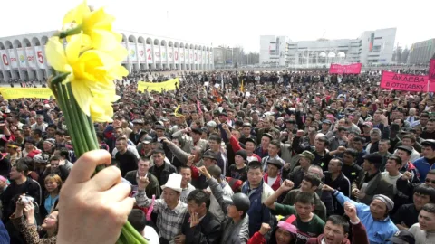 Emperyalist Savaşın Yeni Halkası: Kırgızistan