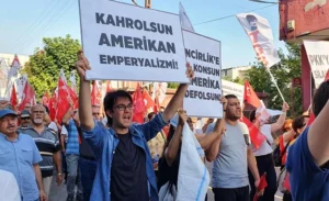 NATO Zirvesi ve Solun Tutumu