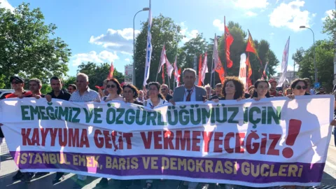 Binler İstanbul’da “Kayyuma Geçit Yok” Dedi, Demokratik Haklara Sahip Çıktı!