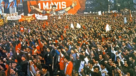 Türkiye’de 1 Mayıs: İnatçı Bir Gelenek!