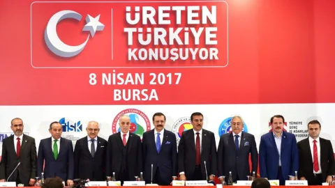 Korporatist Sendikacılık İşçi Hareketini Felçleştiriyor