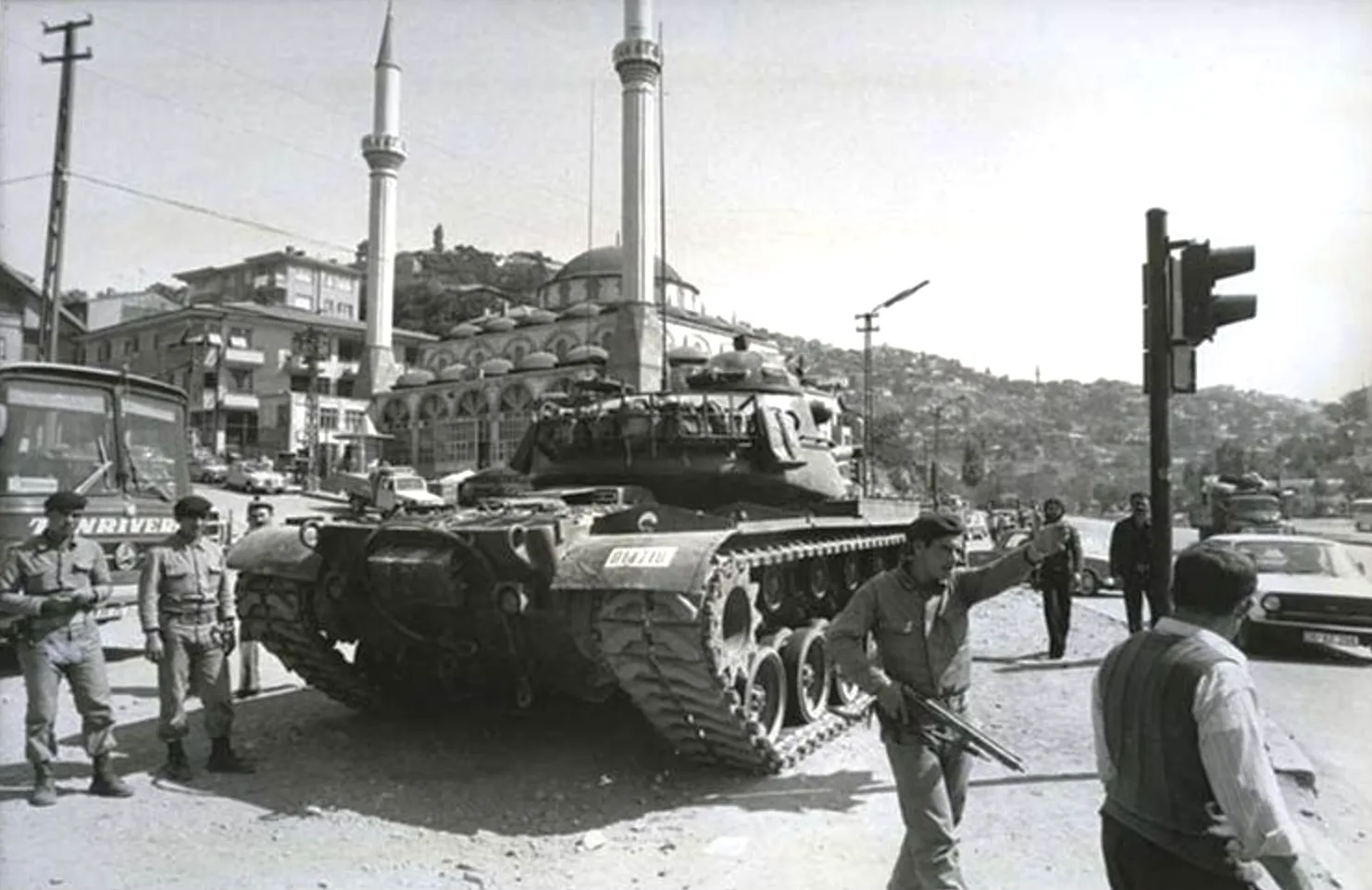 Toplum Hâlâ 12 Eylül 1980 Askeri Faşist Darbesinin Gölgesi Altında!