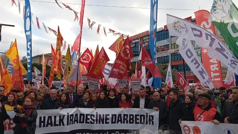 İstanbul Emek, Barış ve Demokrasi Güçleri Esenyurt’ta Kayyımı Protesto Etti