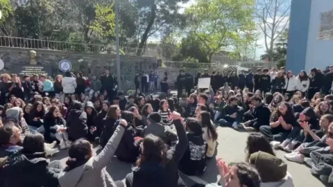Liseliler Olarak Öğretmenlerimizin Sürgün Edilmesine Sessiz Kalmayalım!