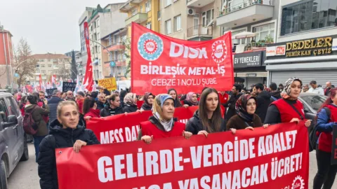 Binlerce İşçi Gebze’den Haykırdı: Asgari Değil İnsanca Yaşam!