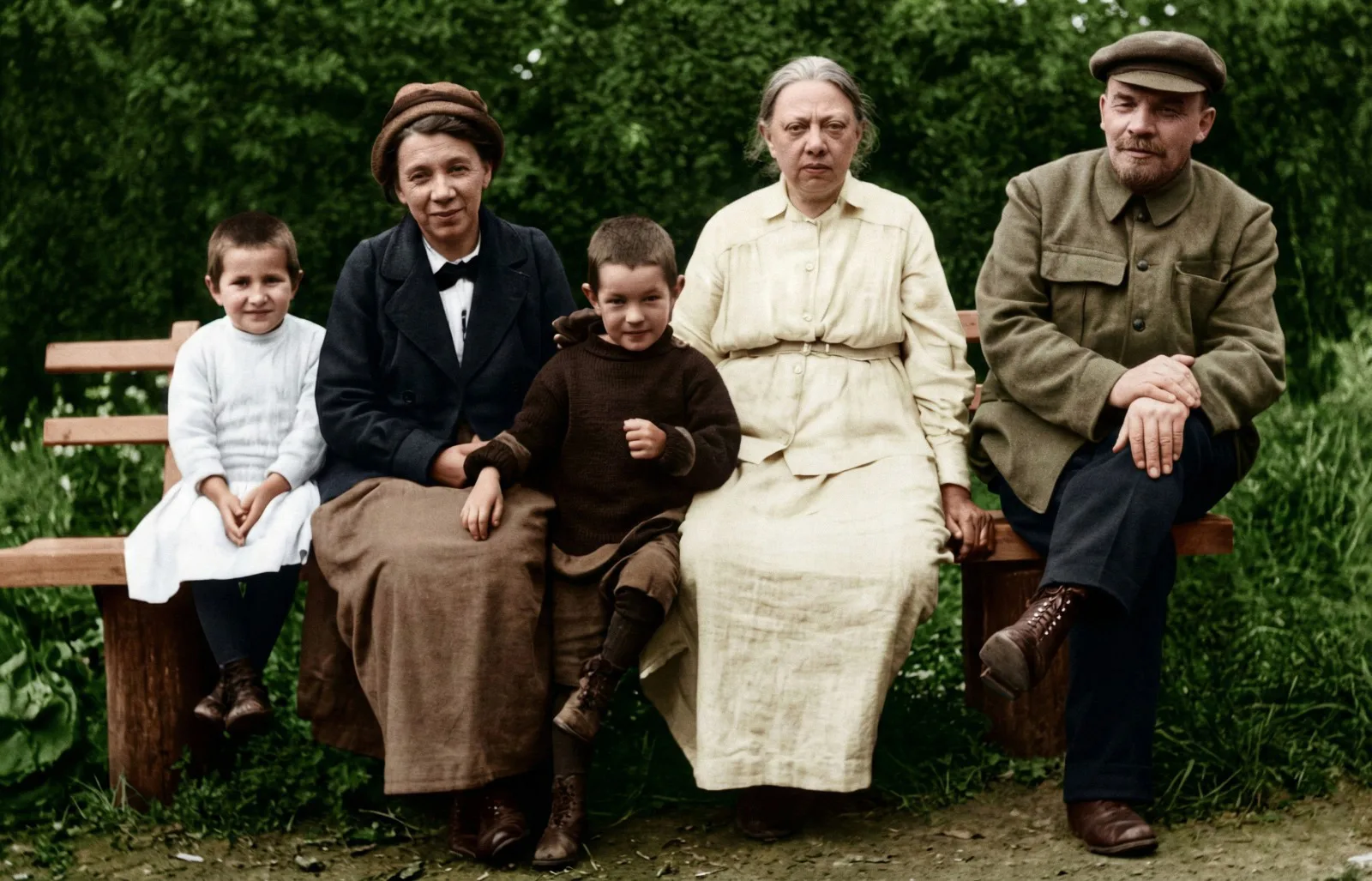 Anna İlyiniçna Ulyanova-Yelizarova İlyiç-Lenin Hakkında Anılar