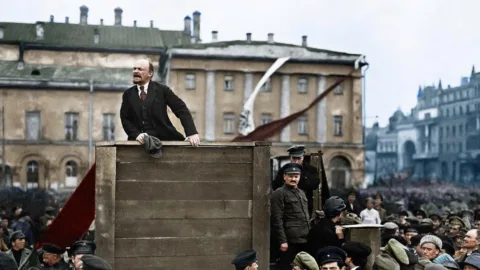 Lenin’i Farklı Yapan Neydi?