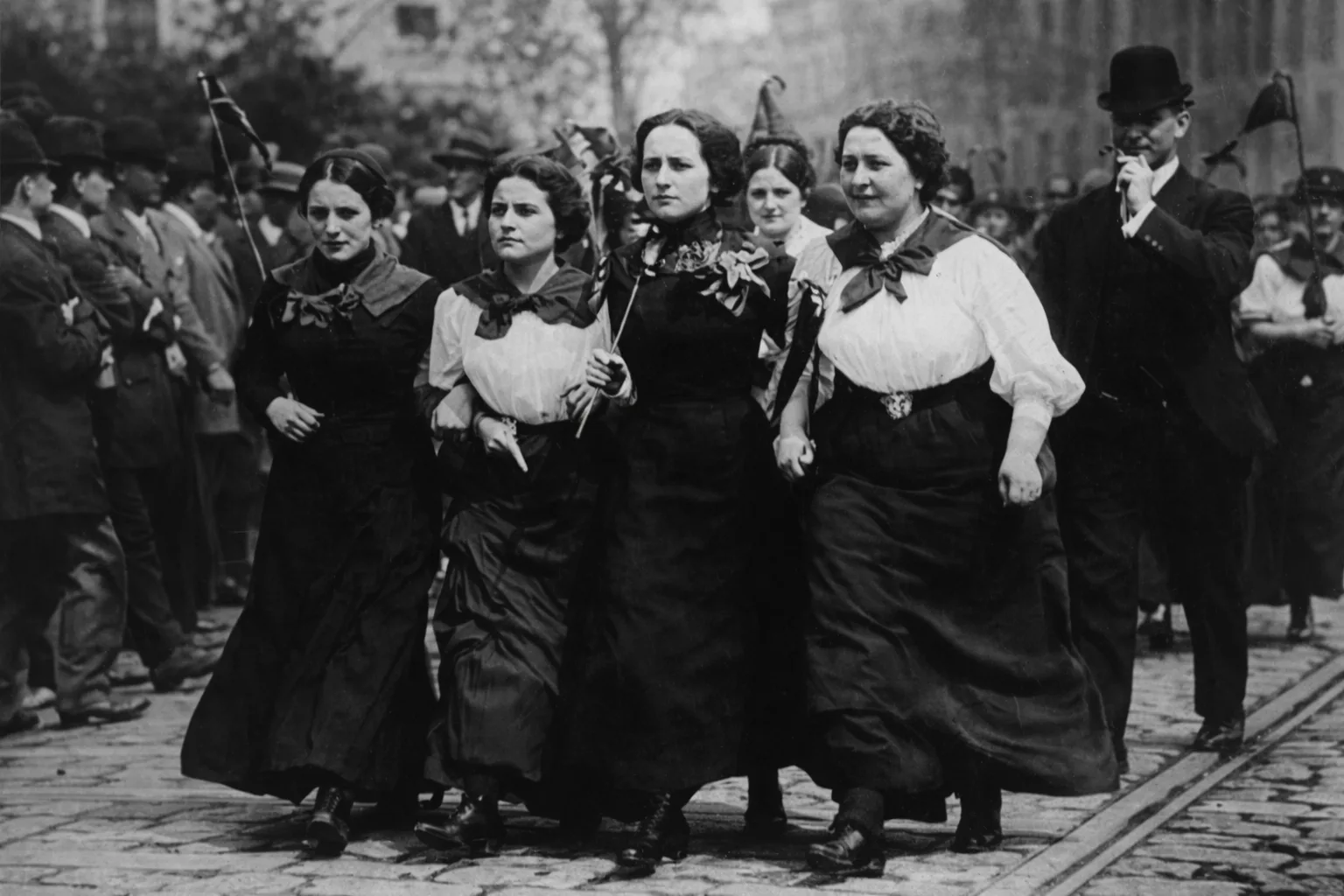 Ekmek ve Güller (Bread and Roses) Şiiri